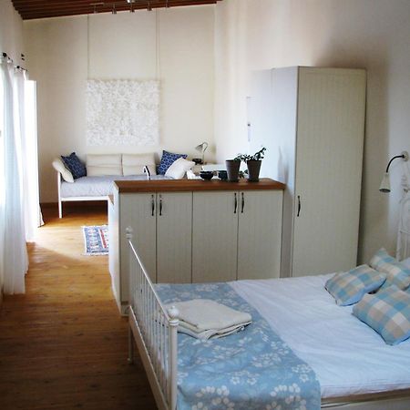 Dolphin Guest House And Studios Tokni Esterno foto