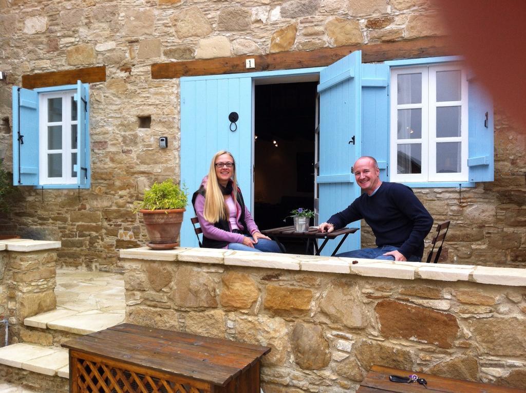 Dolphin Guest House And Studios Tokni Esterno foto