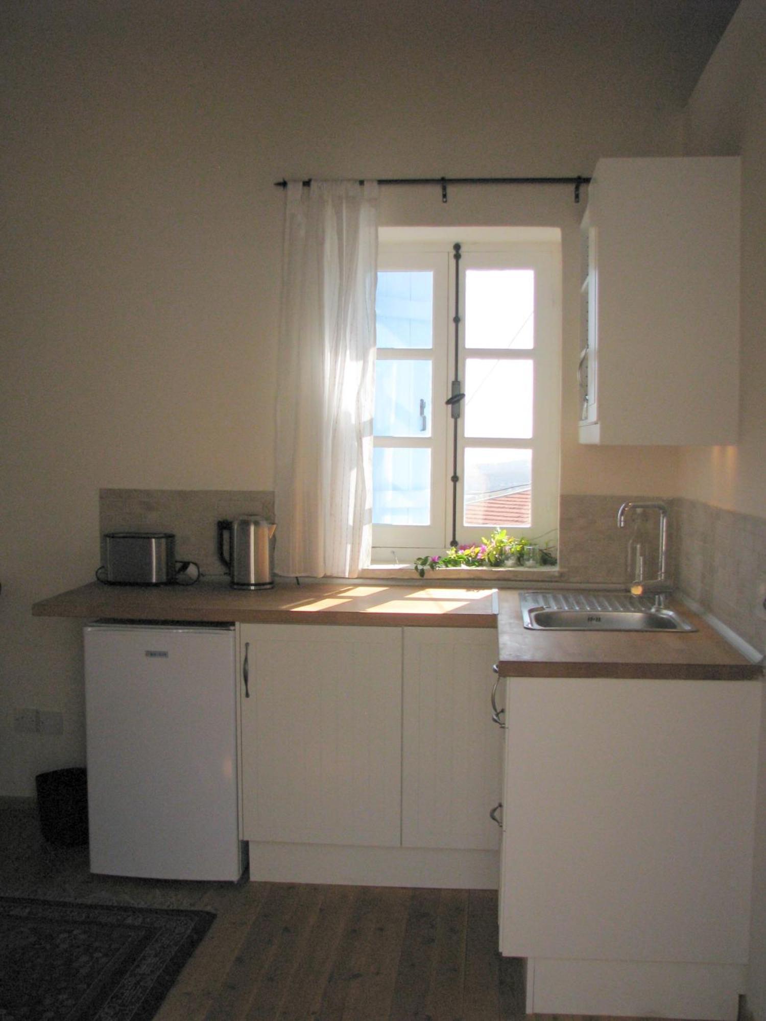 Dolphin Guest House And Studios Tokni Camera foto