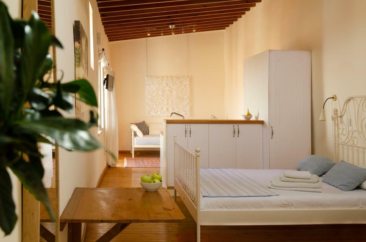 Dolphin Guest House And Studios Tokni Esterno foto