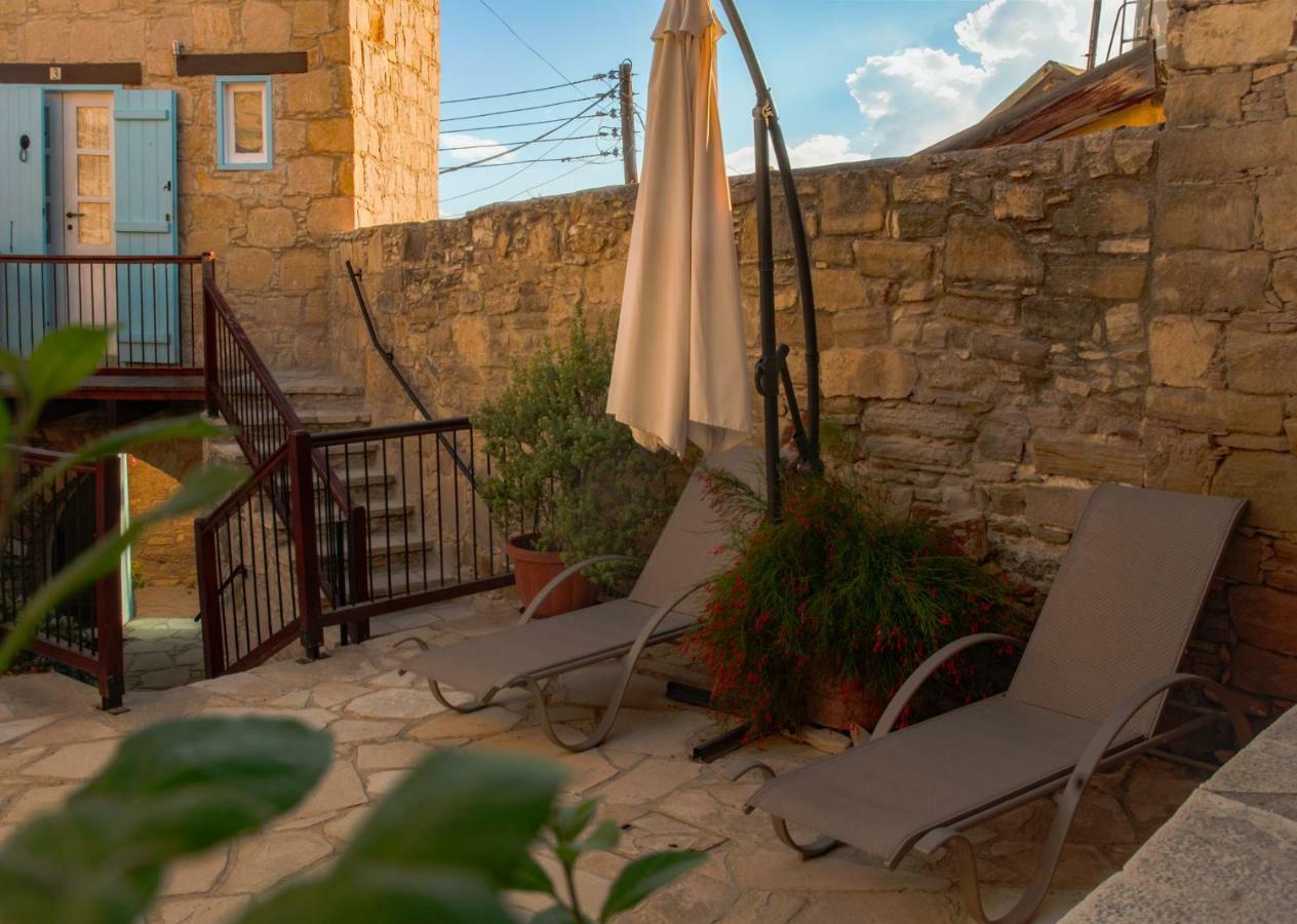 Dolphin Guest House And Studios Tokni Esterno foto
