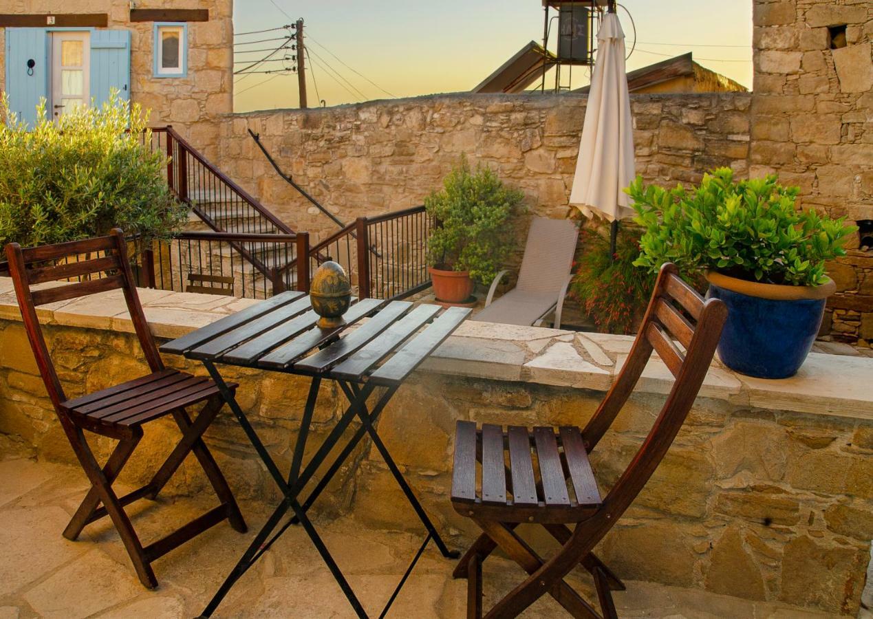 Dolphin Guest House And Studios Tokni Esterno foto