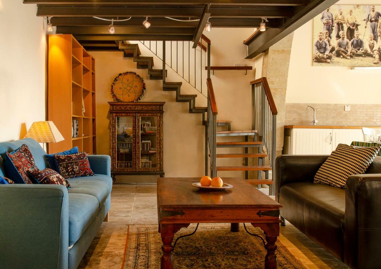 Dolphin Guest House And Studios Tokni Esterno foto