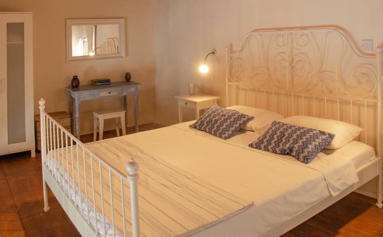 Dolphin Guest House And Studios Tokni Esterno foto